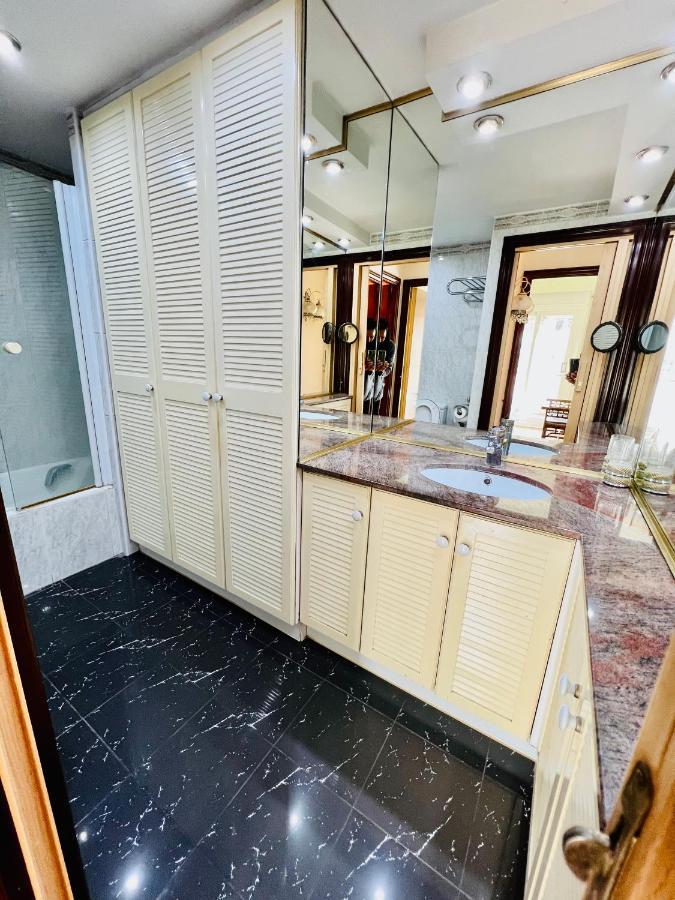 Your Second Home In Barcelona With Private Room And Private Bathroom Close To Montjuic, Pl Espana, La Rambla, Ferry Port Bagian luar foto