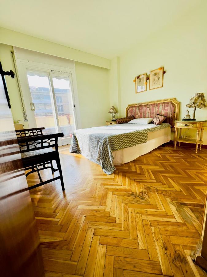 Your Second Home In Barcelona With Private Room And Private Bathroom Close To Montjuic, Pl Espana, La Rambla, Ferry Port Bagian luar foto