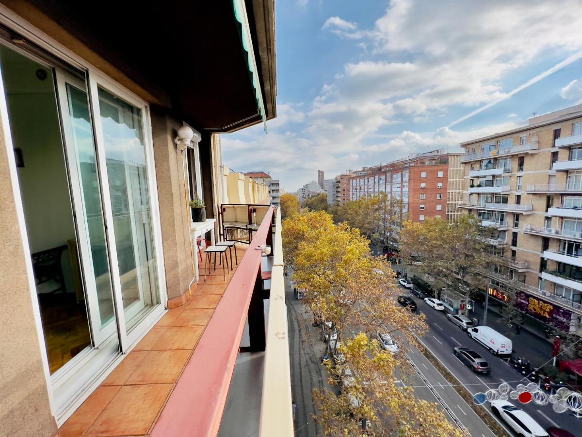 Your Second Home In Barcelona With Private Room And Private Bathroom Close To Montjuic, Pl Espana, La Rambla, Ferry Port Bagian luar foto